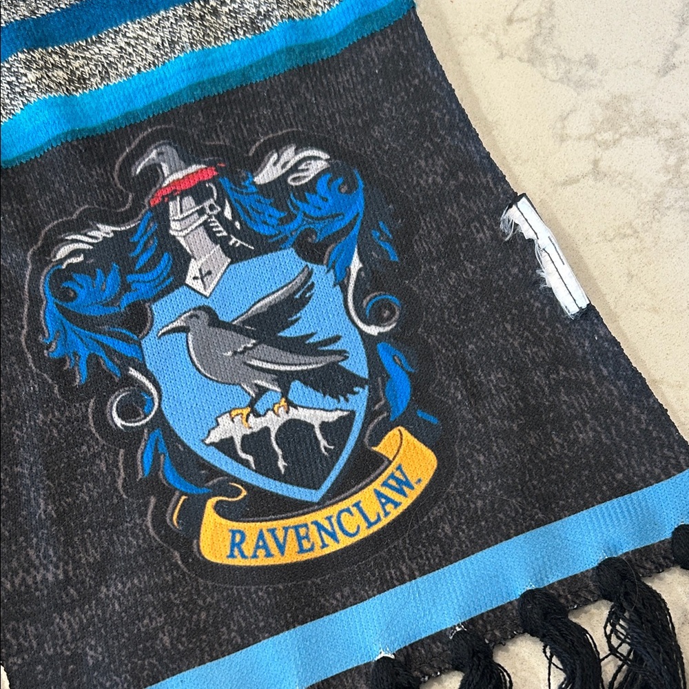 Harry Potter Ravenclaw House Knit Winter Scarf - Picture 9 of 10